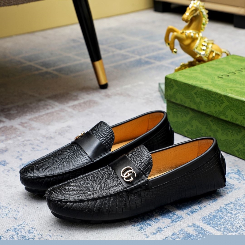 G*u*i leather shoes